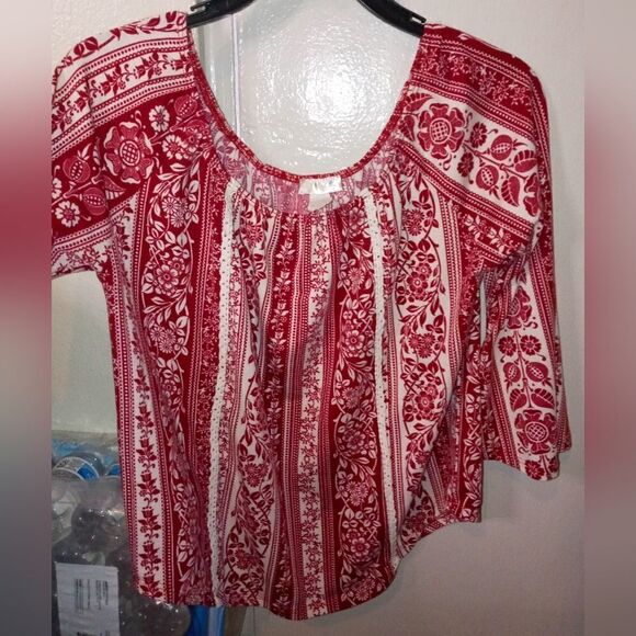 COPY - One blouse - Picture 5 of 16